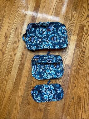 Floral Navy Vera Bradley Travel Packing Cubes